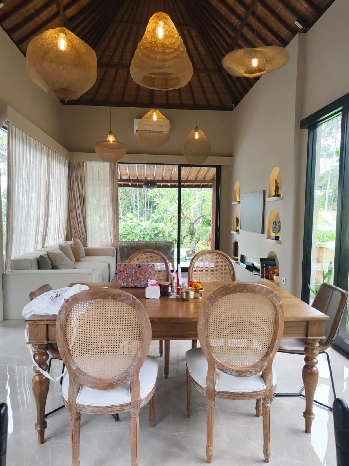 Adi Laxmi Villa Ubud Exterior photo